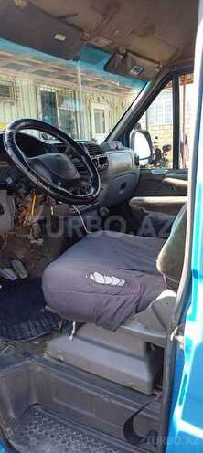 Ford Transit-9