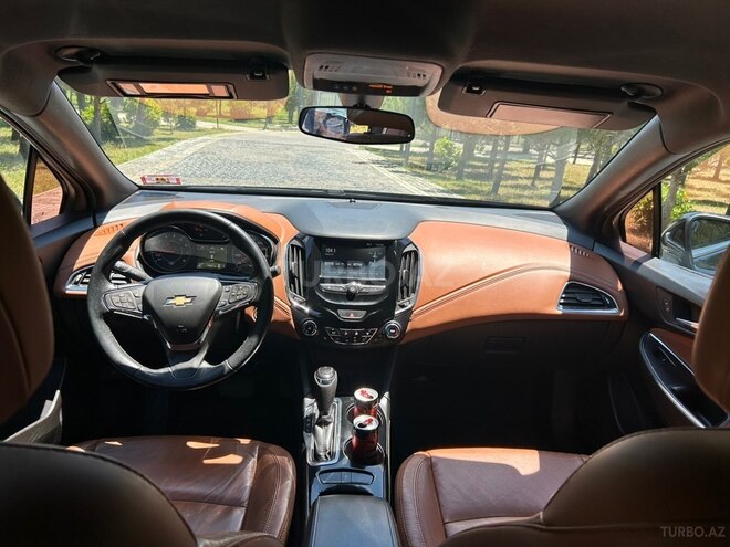 Chevrolet Cruze-15