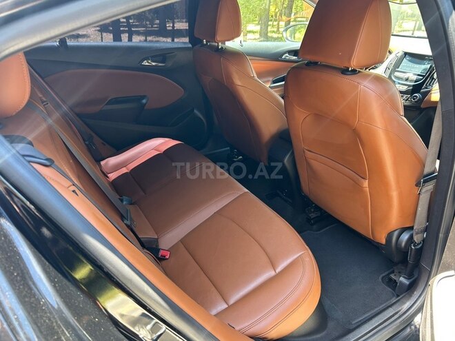 Chevrolet Cruze-17