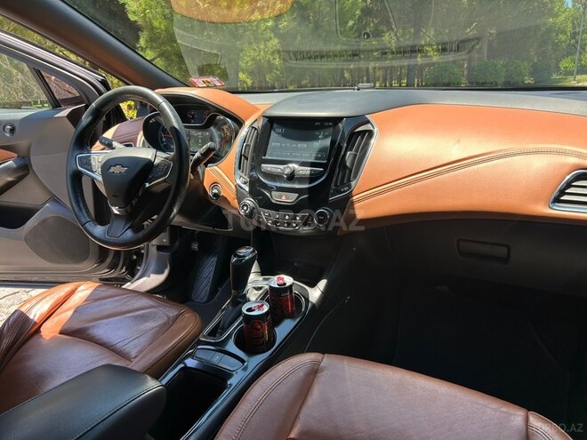 Chevrolet Cruze-16