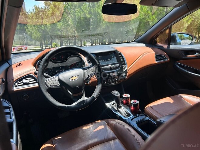 Chevrolet Cruze-12