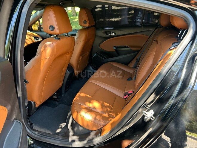 Chevrolet Cruze-10
