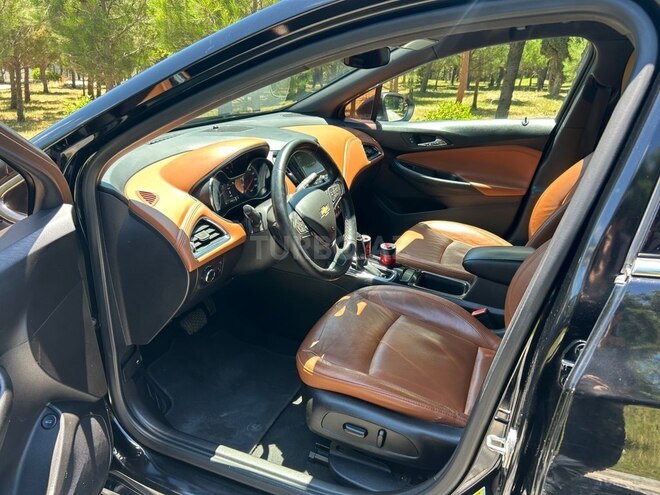 Chevrolet Cruze-13