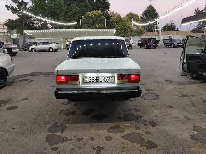 LADA (VAZ) 2107-2