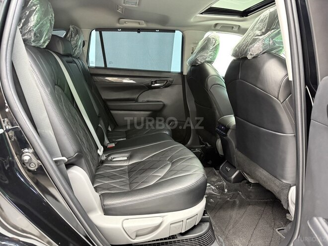 Toyota Highlander-12