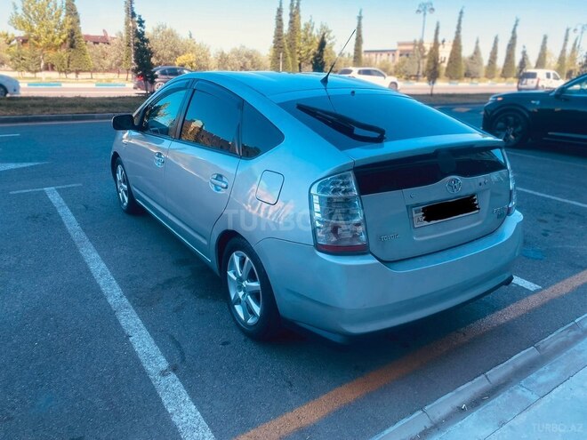 Toyota Prius-3
