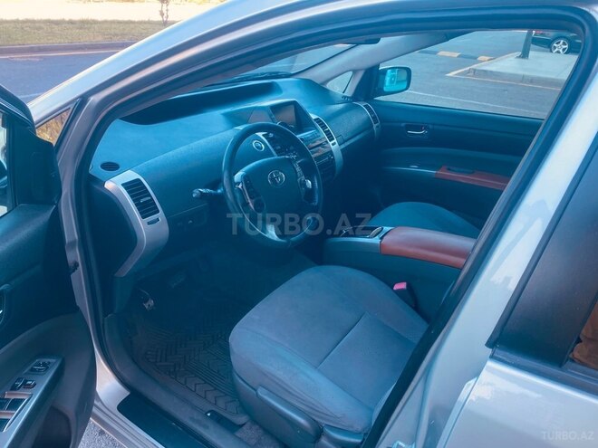 Toyota Prius-9