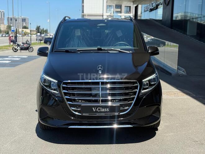 Mercedes V 220-5