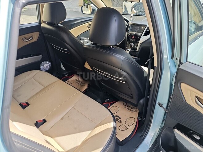 Ssang Yong Tivoli-9