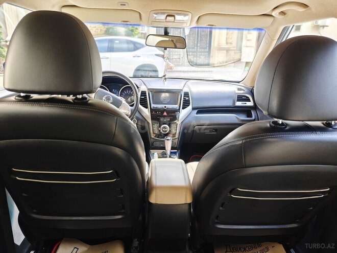 Ssang Yong Tivoli-7