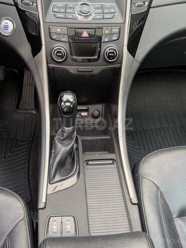 Hyundai Sonata-18