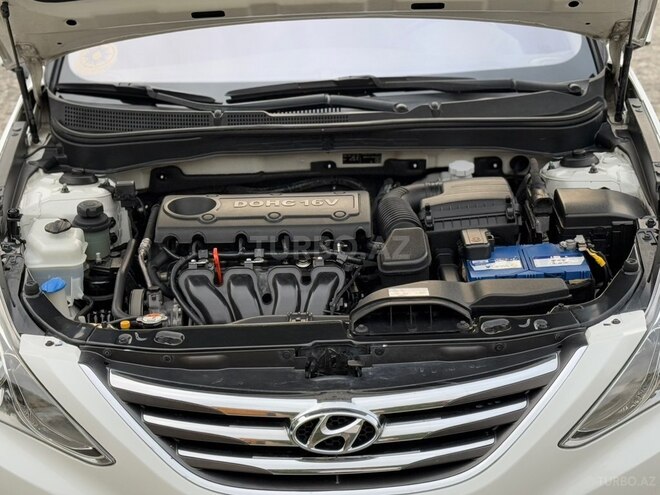 Hyundai Sonata-9