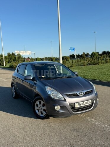 Hyundai i20-1
