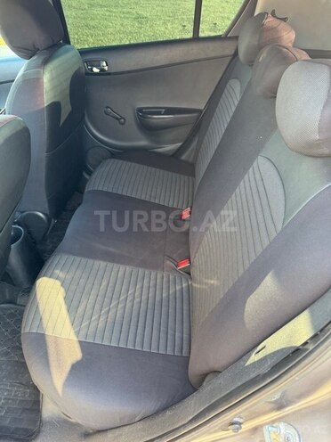 Hyundai i20-6