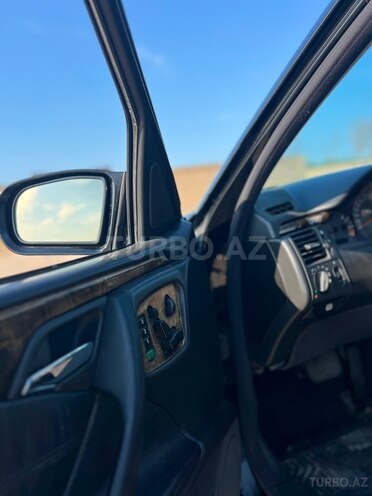 Mercedes E 320-12