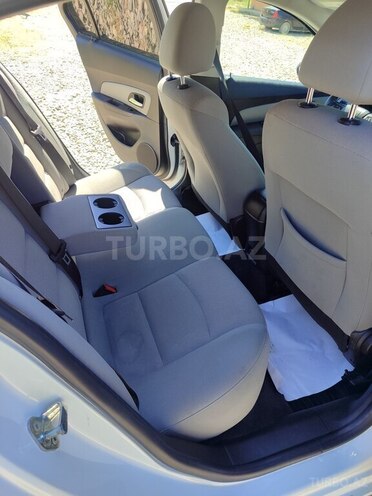 Chevrolet Cruze-9
