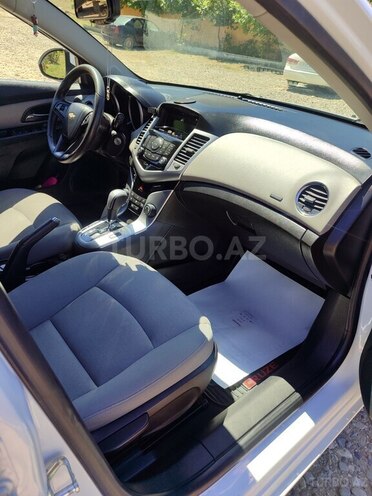 Chevrolet Cruze-11