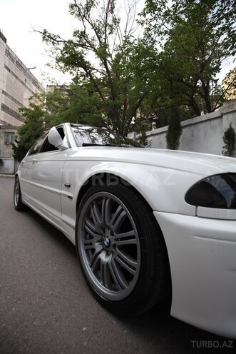 BMW 325-9