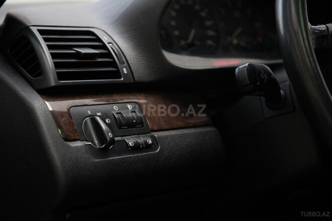 BMW 325-19