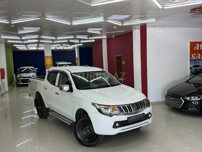 Mitsubishi L200-2