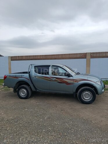 Mitsubishi L200-3