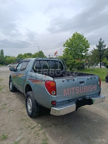 Mitsubishi L200-5