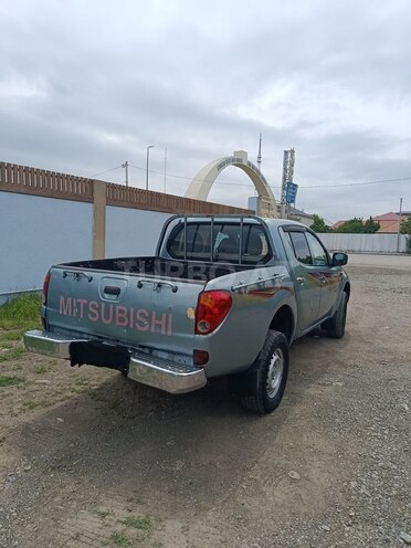 Mitsubishi L200-6
