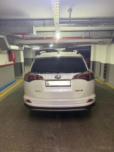 Toyota RAV4-2