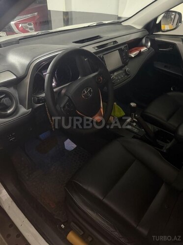 Toyota RAV4-4