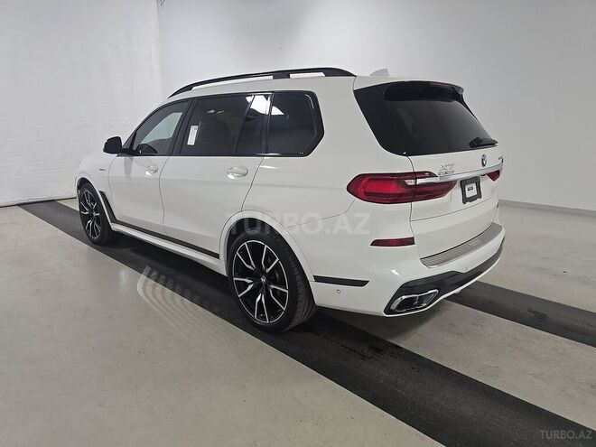 BMW X7-4