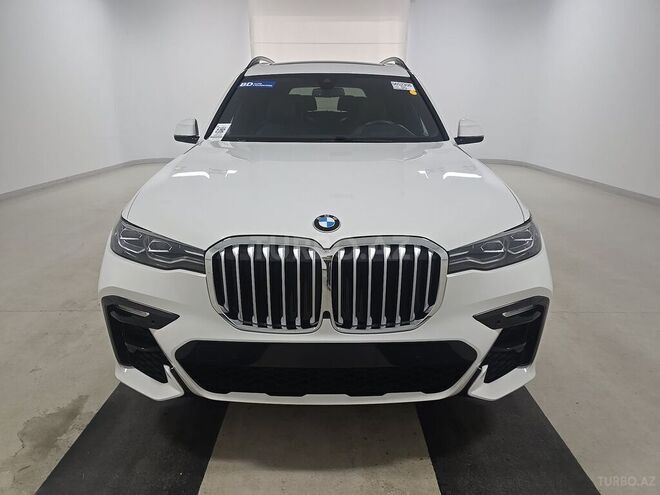 BMW X7-1