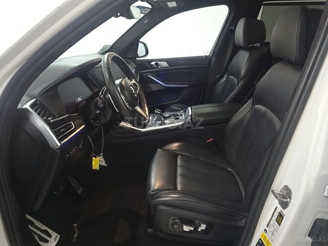 BMW X7-7
