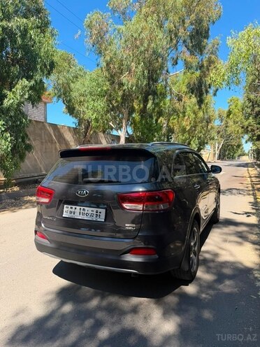 Kia Sorento-3