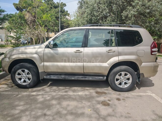 Toyota Land Cruiser Prado-4