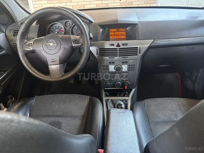 Opel Astra-12