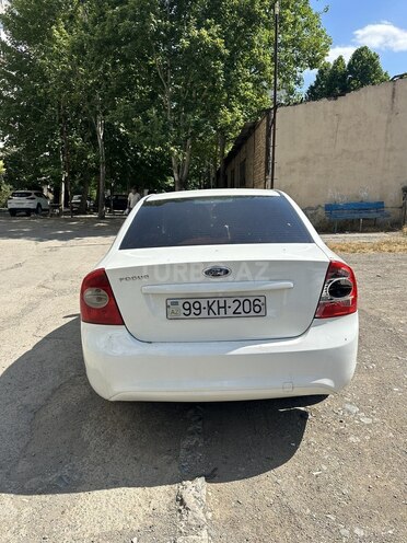 Ford Focus-2