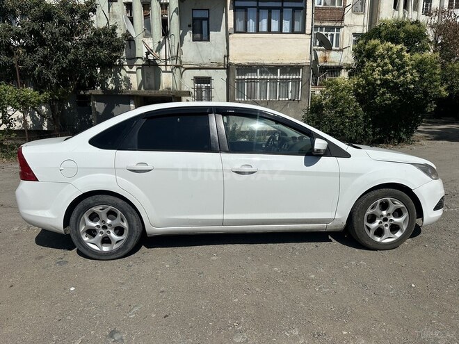 Ford Focus-5