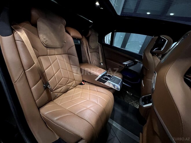BMW 740-29