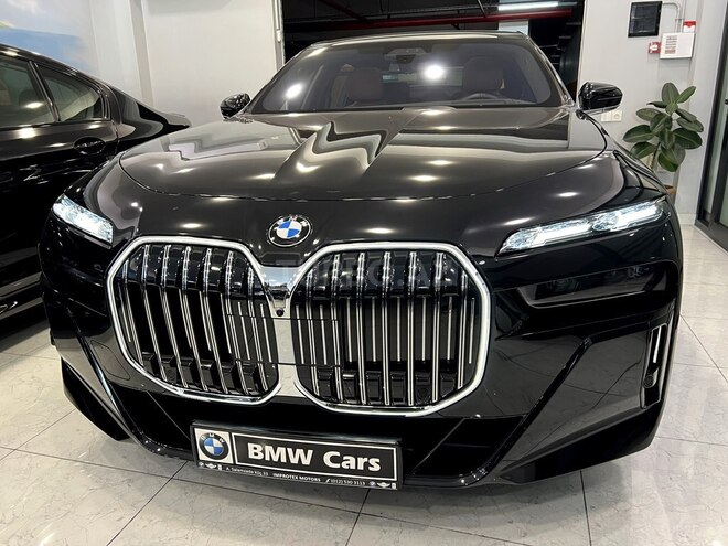 BMW 740-2