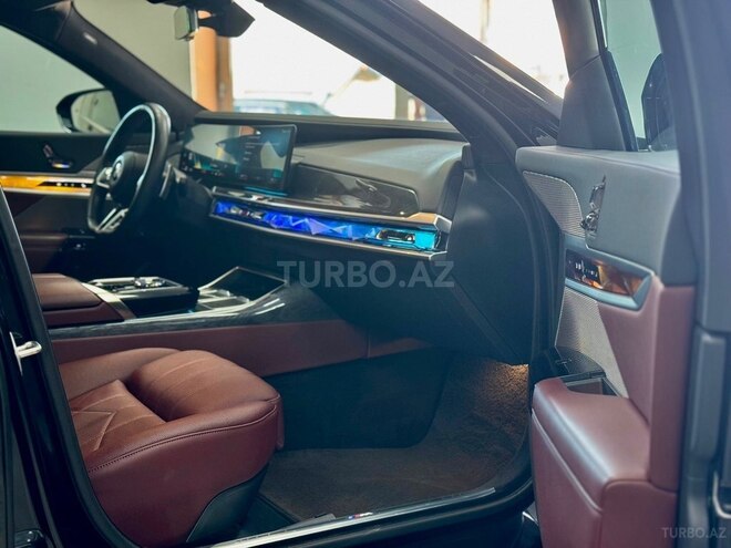 BMW 740-7