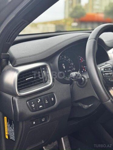 Kia Sorento-6