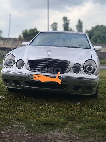 Mercedes E 320-12