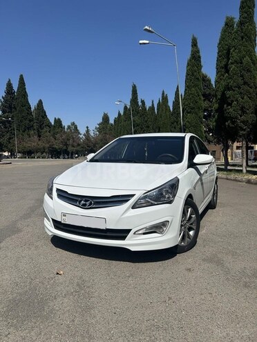 Hyundai Accent-2