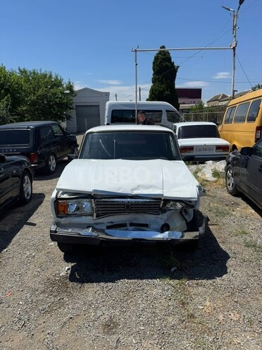 LADA (VAZ) 2107-1