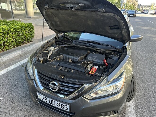 Nissan Altima-7