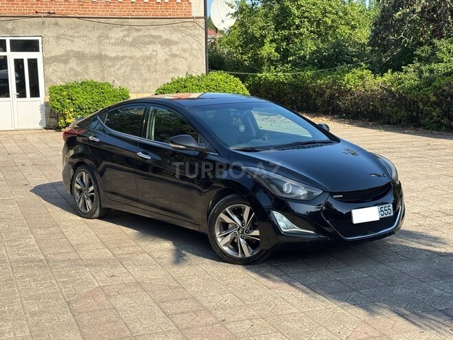Hyundai Elantra-2