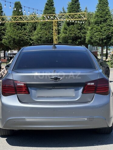 Chevrolet Cruze-2