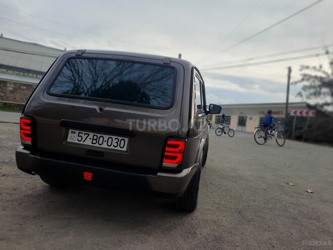 LADA (VAZ) Niva-2