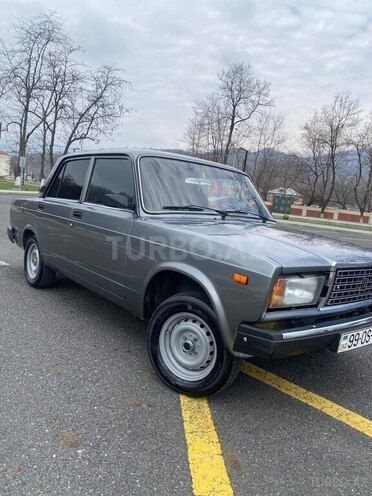 LADA (VAZ) 2107-2