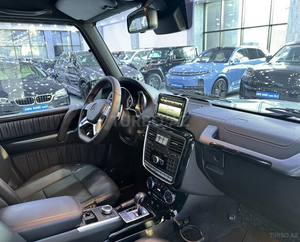 Mercedes G 350-11